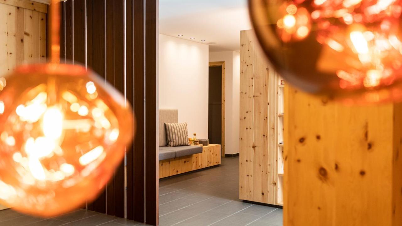 Natura Boutique Chalet Wellness Spa Dobbiaco Exterior foto